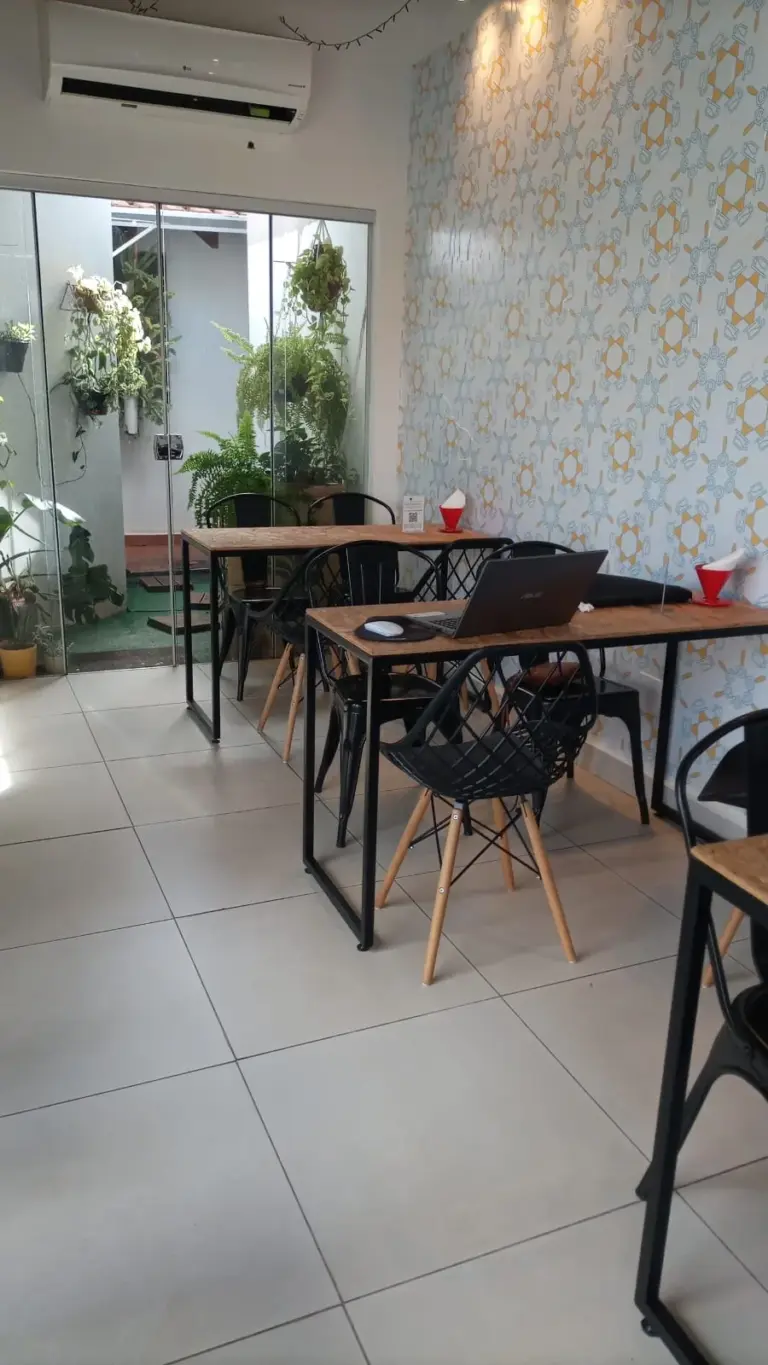 Bourbon Café