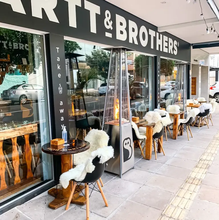 Startt & Brothers Café
